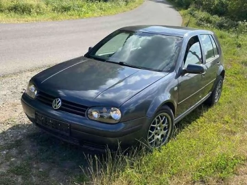 Авто Volkswagen Golf 2000 № 7769770
