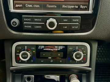 Авто Volkswagen Touareg 2014 № 7770001