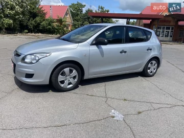 Авто Hyundai I30 2010 № 7770114