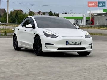 Авто Tesla Model 3 2021 № 7770254