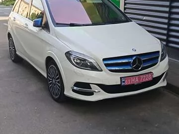 Авто Mercedes B-Class 2015 № 7770311