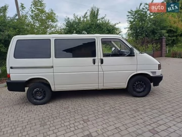 Авто Volkswagen Transporter 2000 № 7770470