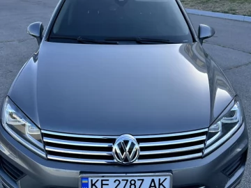Авто Volkswagen Touareg 2015 № 7770590