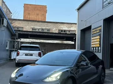 Авто Tesla Model 3 2023 № 7770879