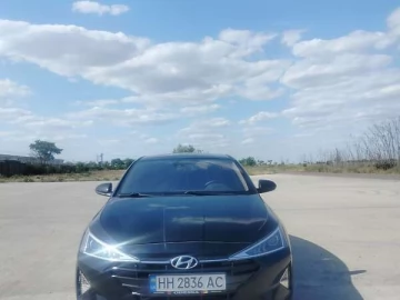 Авто Hyundai Elantra 2019 № 7771003