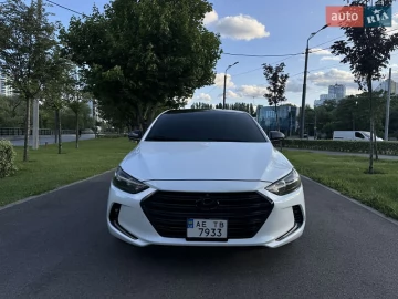 Авто Hyundai Elantra 2018 № 7771086