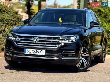 Авто Volkswagen Touareg 2019 № 7771137