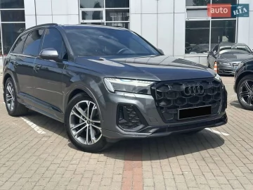 Авто Audi Q7 2024 № 7771143