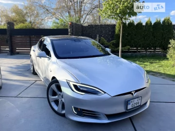 Авто Tesla Model S 2018 № 7771311