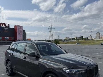 Авто BMW X7 2021 № 7771342