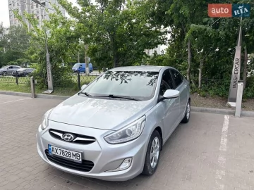 Авто Hyundai Accent 2013 № 7771633