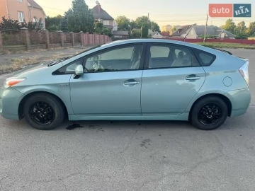 Авто Toyota Prius 2015 № 7771898