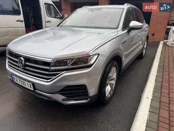 Авто Volkswagen Touareg 2019 № 7771963