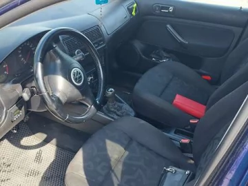 Авто Volkswagen Golf 1999 № 7771992