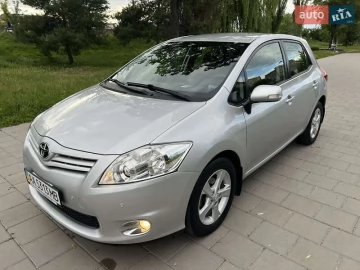 Авто Toyota Auris 2012 № 7772097