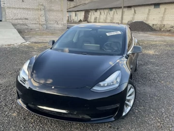 Авто Tesla Model 3 2019 № 7772366