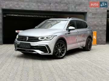 Авто Volkswagen Tiguan 2021 № 7772435