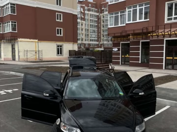 Авто Volvo V50 2010 № 7772575