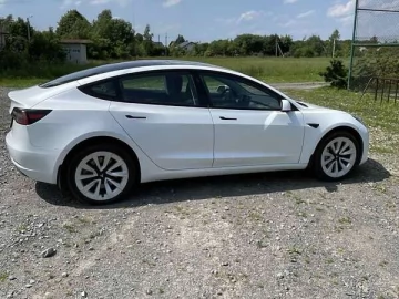 Авто Tesla Model 3 2023 № 7772634