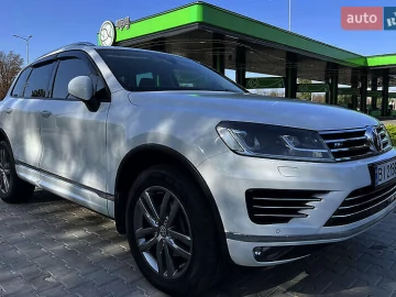 Авто Volkswagen Touareg 2016 № 7772748