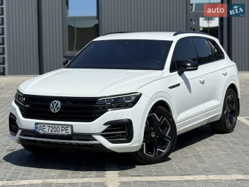 Авто Volkswagen Touareg 2018 № 7772776