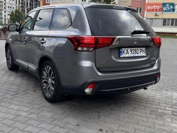 Авто Mitsubishi Outlander 2016 № 7772968
