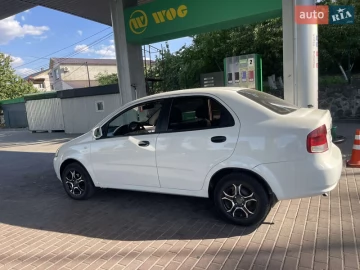 Авто Chevrolet Aveo 2005 № 7772993