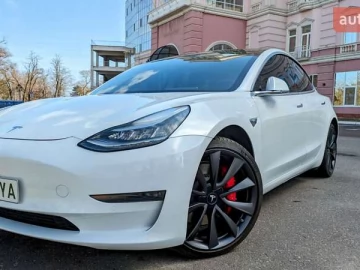 Авто Tesla Model 3 2020 № 7773115