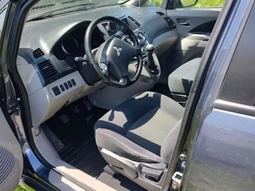 Авто Mitsubishi Grandis 2008 № 7773178