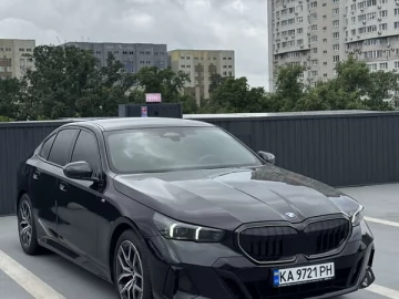 Авто BMW 5 Series 2023 № 7773257