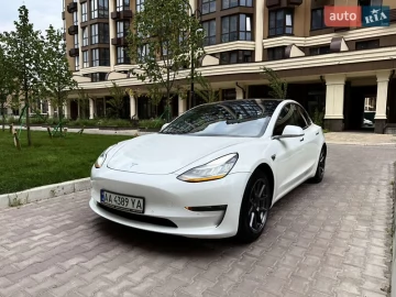 Авто Tesla Model 3 2019 № 7773351