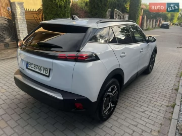 Авто Peugeot 2008 2024 № 7773356