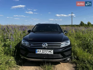 Авто Volkswagen Touareg 2015 № 7773369