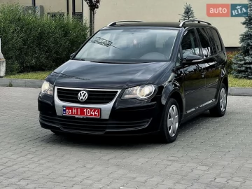 Авто Volkswagen Touran 2010 № 7773405