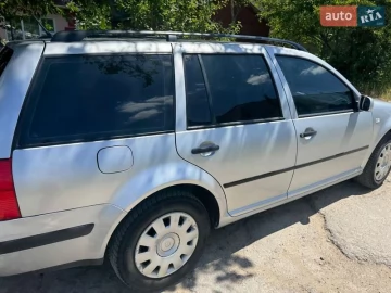 Авто Volkswagen Golf 2004 № 7773665