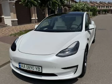 Авто Tesla Model 3 2021 № 7773761