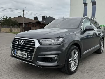Авто Audi Q7 E-Tron 2017 № 7773955