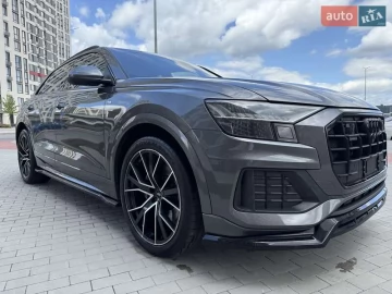 Авто Audi Q8 2020 № 7773964