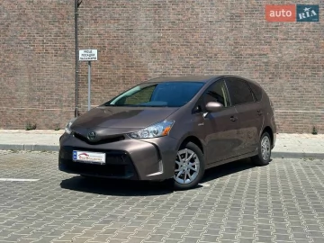 Авто Toyota Prius V 2016 № 7774089