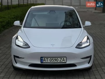 Авто Tesla Model 3 2019 № 7774107
