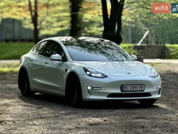 Авто Tesla Model 3 2022 № 7774133