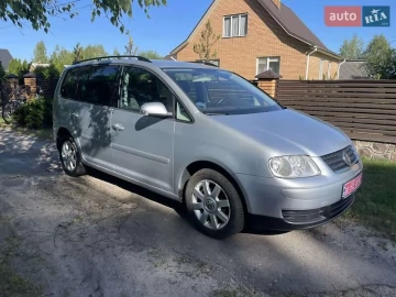 Авто Volkswagen Touran 2006 № 7774239