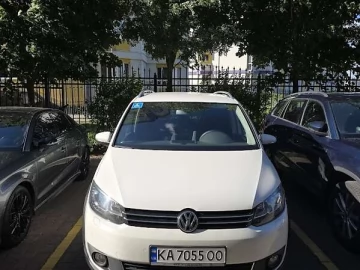 Авто Volkswagen Touran 2010 № 7774293
