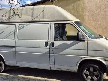 Авто Volkswagen Transporter 2000 № 7774401