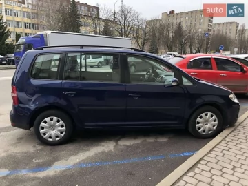 Авто Volkswagen Touran 2007 № 7774719