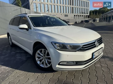 Авто Volkswagen Passat 2017 № 7774797