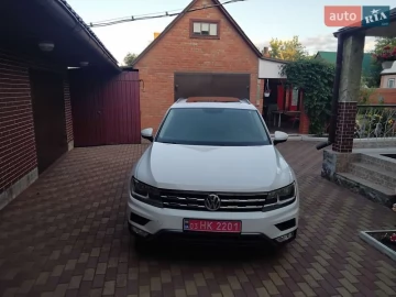 Авто Volkswagen Tiguan 2019 № 7774838