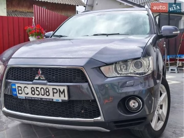 Авто Mitsubishi Outlander Xl 2010 № 7775376
