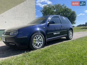 Авто Volkswagen Golf 2000 № 7775455