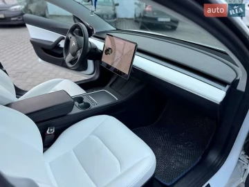 Авто Tesla Model 3 2020 № 7775588
